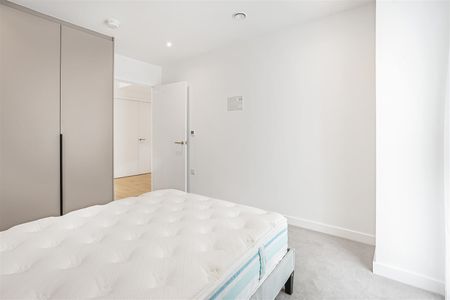 37 Clarendon Road, Watford - Photo 5