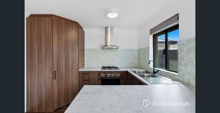 Stylish & Modern Home in a Thriving New Midvale Estate - Photo 2