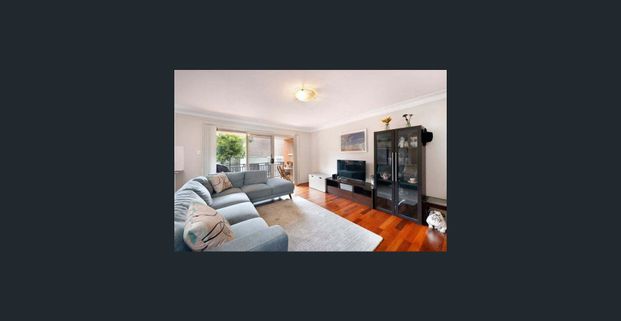 Private & Convenient - Photo 1