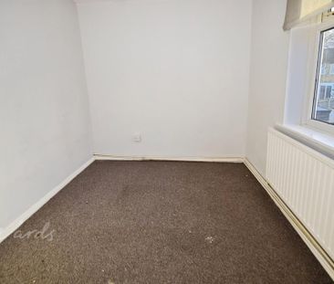 2 bedroom maisonette to rent - Photo 4