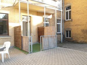 Jößnitzer Str. 147, Wohnung 2 ~~~ Terrasse, Tageslichtbad mit Wanne und Dusche, Keller - Photo 3