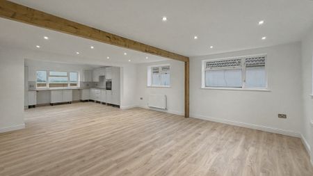 3 bed detached bungalow to rent in Fewcott Road, Fritwell, Bicester - Photo 3