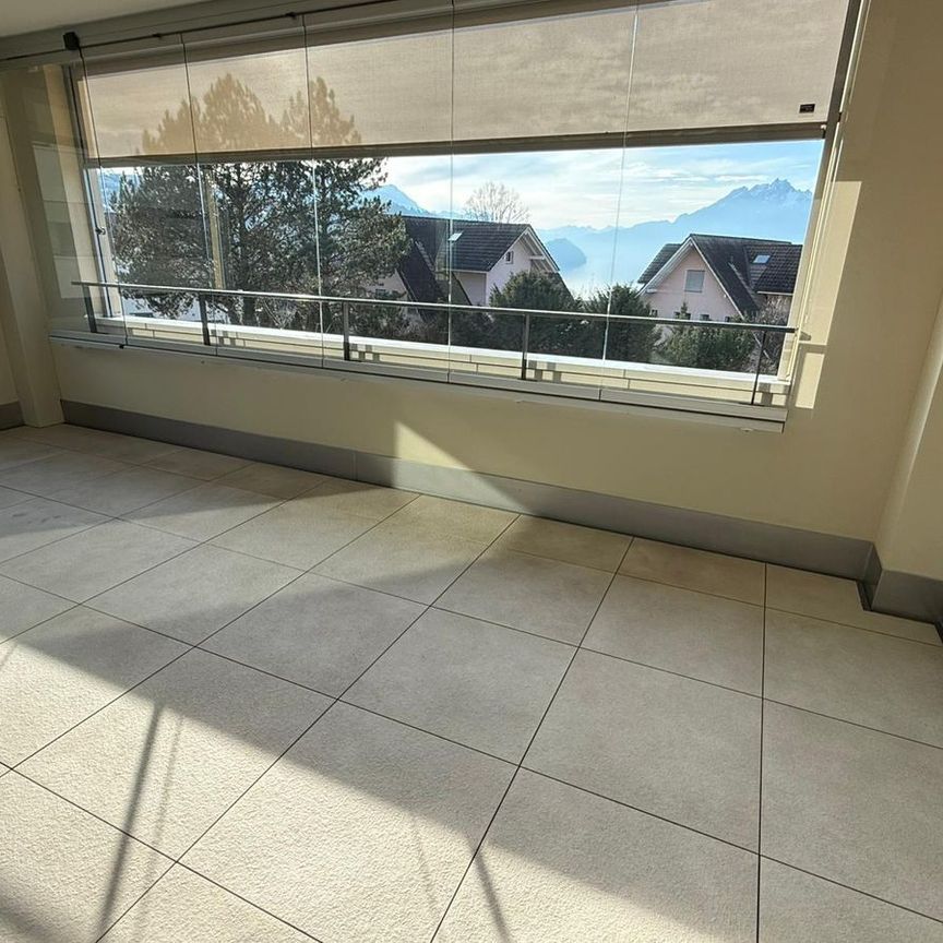 Sie können sofort einziehen – Aussichtslage – 4.5 Zimmer mit toller Ausstattung - Foto 1