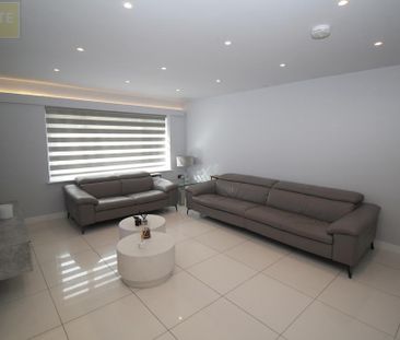 4 bedroom detached house to rent - Photo 3