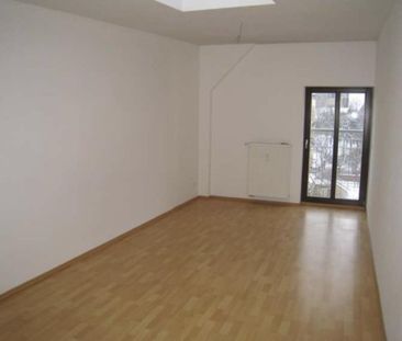 Preiswerte sonnige 2-R-Wohnung in MD- Altstadt ca.56,83m²; im DG. z... - Photo 1
