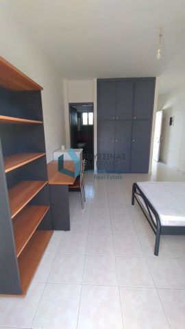 Studio/Γκαρσονιέρα για ενοικίαση Κέντρο (Ρίο) - Photo 2