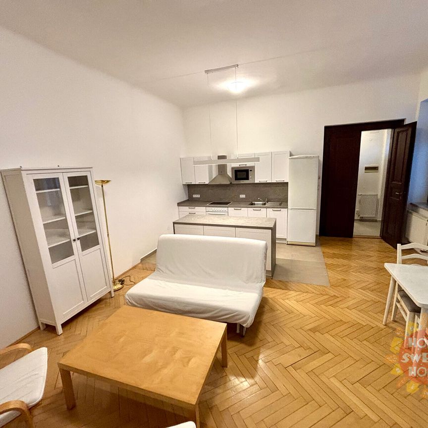 Pronájem bytu 2+kk 71 m², Štěpánská 611, Praha - Fotografie 1