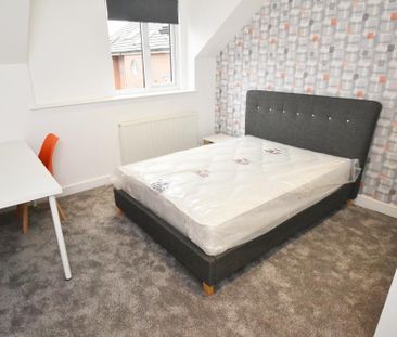 5 bedroom flat to rent - Photo 6