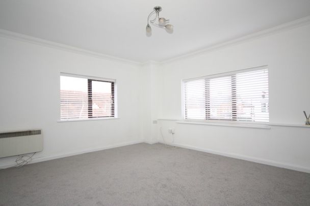 Walton Road, Woking - Photo 1