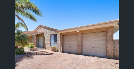 Spacious, Character-Filled Family Home with Ample Parking! - Photo 3