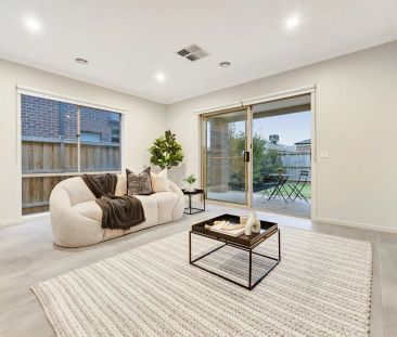 Comfort, Space & Convenience in the Heart of Werribee - Photo 3