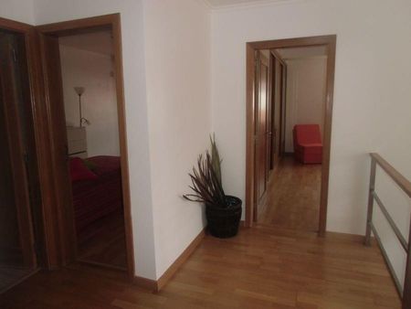 4 Bedroom House with swimming pool, São João do Estoril, Cascais - Photo 4