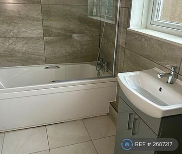 3 bedroom terraced house to rent - Photo 5