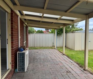 Charming Family Home in Craigieburn - Photo 4