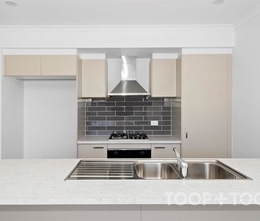 Modern & Flexible Living in a Fantastic Location! - Photo 5