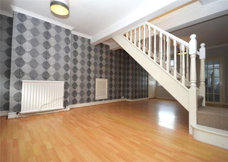 2 bedroom terraced house to rent - Photo 2