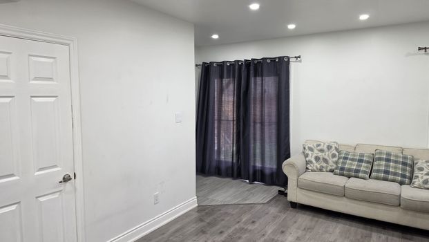For Lease - 109 Auckland Drive, Whitby, Ontario - Photo 1
