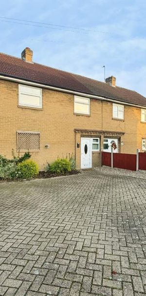3 bedroom house to rent Parks Avenue, South Wingfield, Alfreton, Derbyshire, DE55 - Photo 1