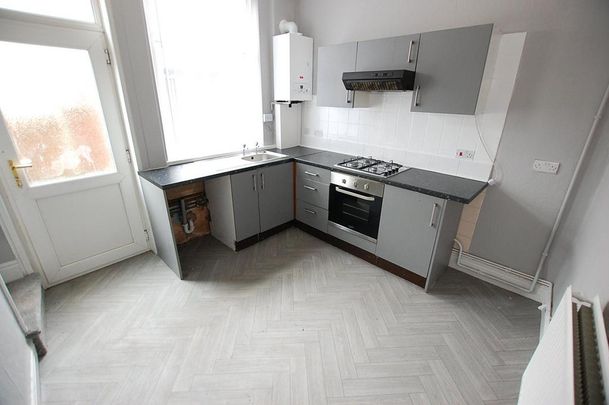 2 bedroom terraced house to rent - Photo 1