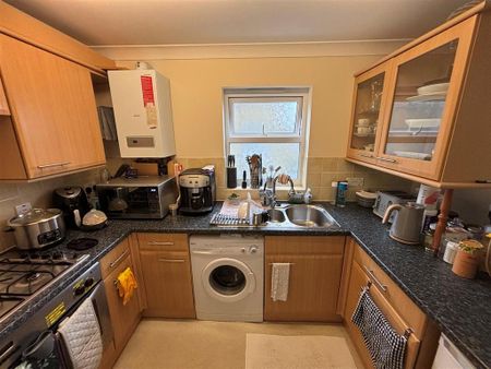 2 bedroom flat to rent - Photo 5