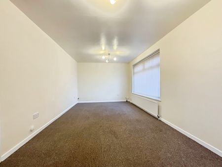 2 bedroom Detached Bungalow to let - Photo 2