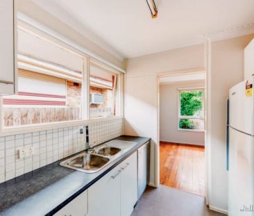 3 Bed, 1 Bath - Photo 6