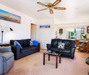 Stunning and Comfortable - Photo 1