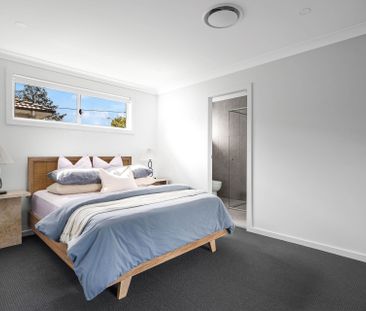 LOCATION, LOCATION, LOCATION! - Photo 5