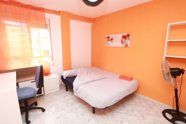 Carrer de Polo y Peyrolón, Valencia, Valencian Community 46021 - Photo 1