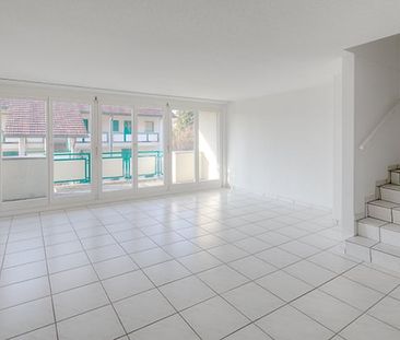 Geräumige 3-stöckige Dach-Maisonette-Wohnung mit grossem Balkon ges... - Photo 1