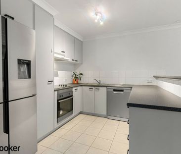 Convenient Living in Vibrant Kaleen - Photo 6