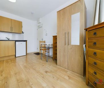 House share to rent - Photo 1