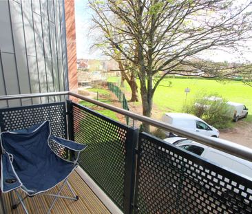 Coronation Court, - Photo 5