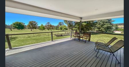 Immaculate accessible home with stunning golf course views - Photo 4