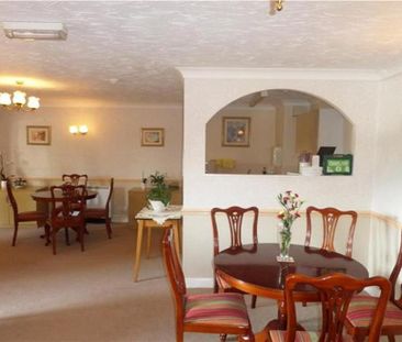 1 bedroom retirement property to rent - Photo 6