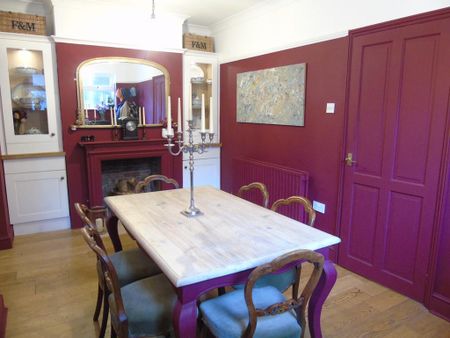 3 bedroom end of terrace house to rent - Photo 3