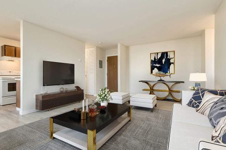 Renovated Suite - 2 Bedroom - Photo 5