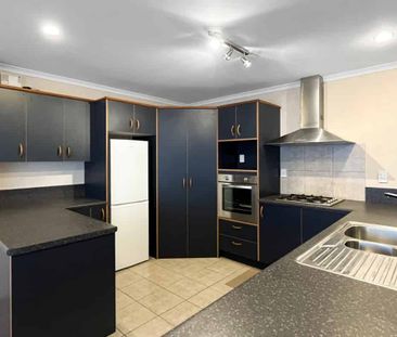 WEST END- 3 BEDROOMS - Photo 4