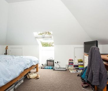 6 bedroom detached house to rent - Photo 2