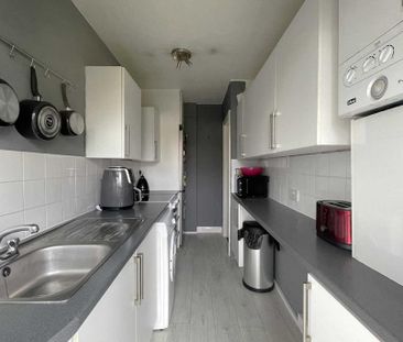 2 bedroom maisonette to rent - Photo 3