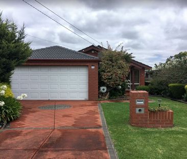 Altona Meadows - Photo 1