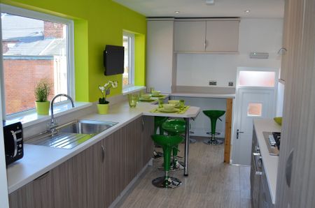 5 Bedroom House, Second Avenue, Heaton - Photo 5