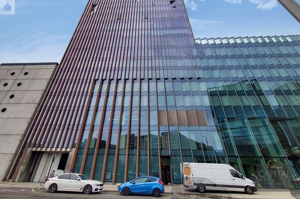 Manhattan Loft Gardens, 20 International Way, London - Photo 1