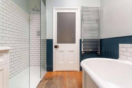 Roundhill Crescent, Brighton, BN2 - Photo 3