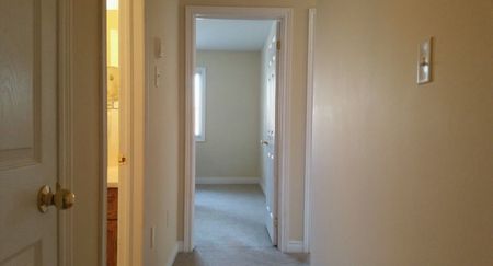 For Lease - 194 Livingstone Street Unit# Upper, Barrie, Ontario - Photo 2