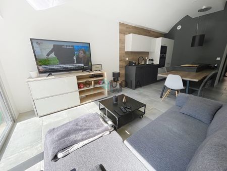 Location Appartement 2 pièces 40m² ANTIBES 06600 - Photo 2