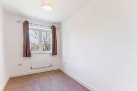 2 bedroom terraced house to rent - Photo 2