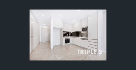 82sqm Spacious unit with study nook, enjoying bright north-west natural light - Photo 4