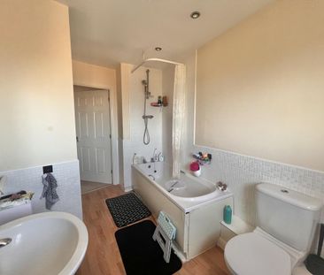 2 bedroom flat to rent - Photo 6