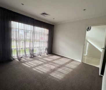 Walk to the river. - Photo 5